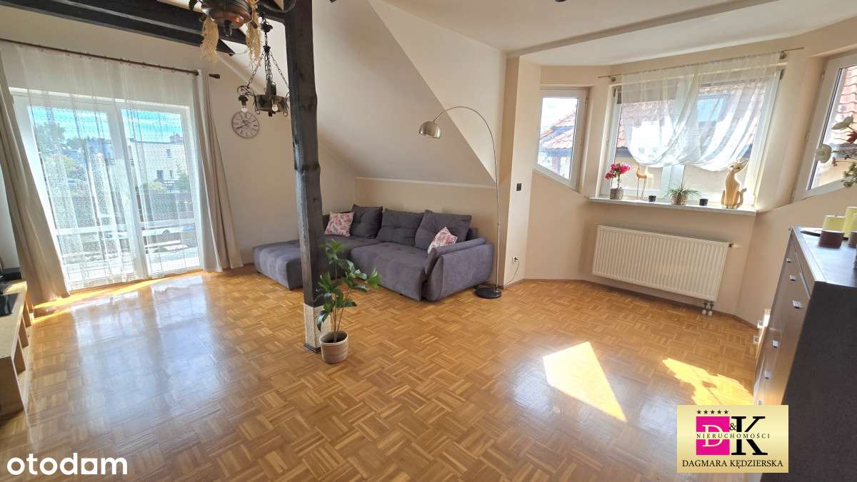 Duży Wolnostojący Dom z Ogrodem i Garażem - Pełny obrazek: 5/16