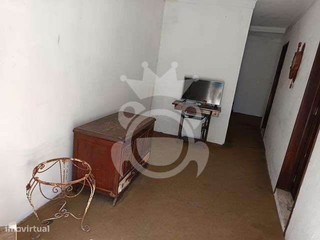 Moradia - centro de Reguengos-45