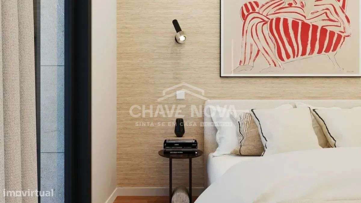 Apartamento T1 Novo c/ Lugar de Garagem e Arrumo em Santa Marinha-14