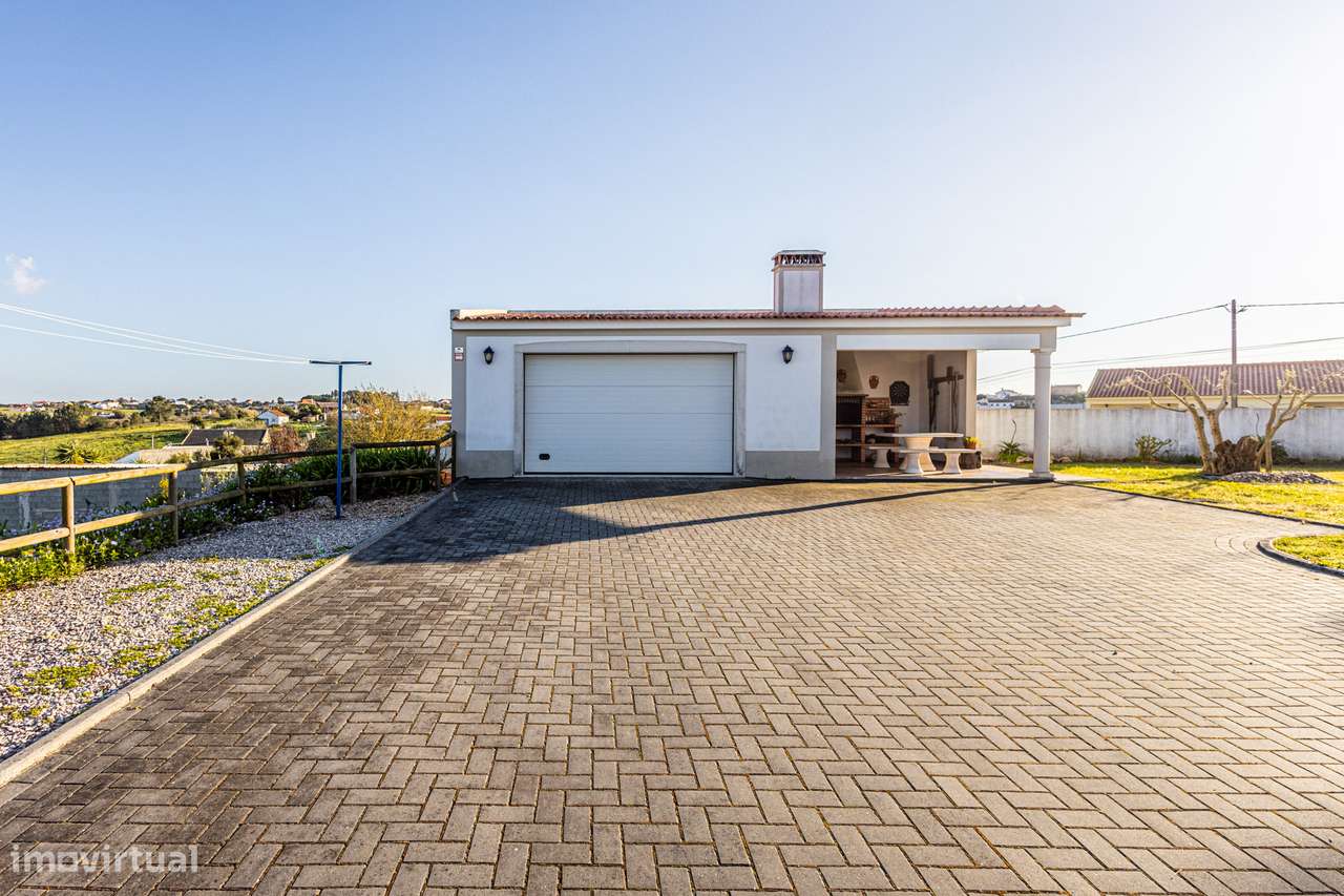 MORADIA T4 TÉRREA + GARAGEM + TERTÚLIA-8