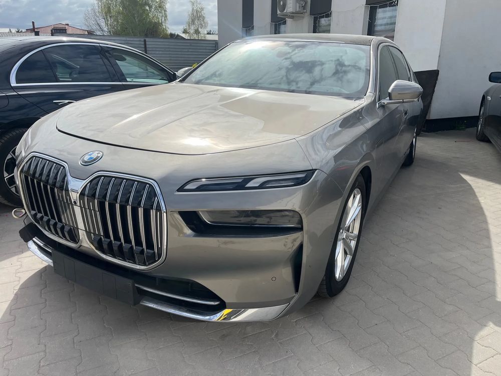 BMW 7 Series G70 750e xDrive 2023
