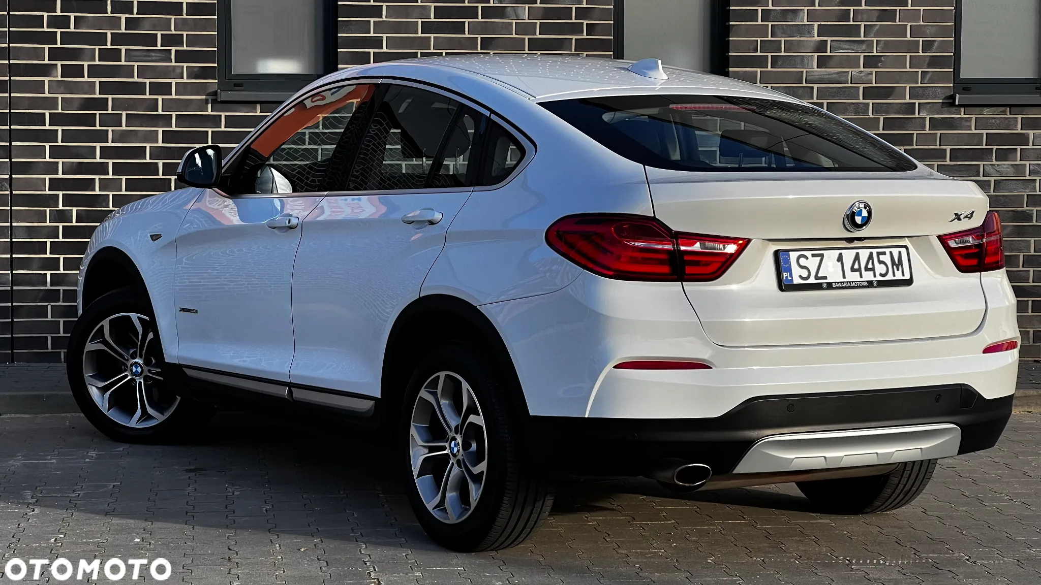 BMW X4 xDrive20i - 16