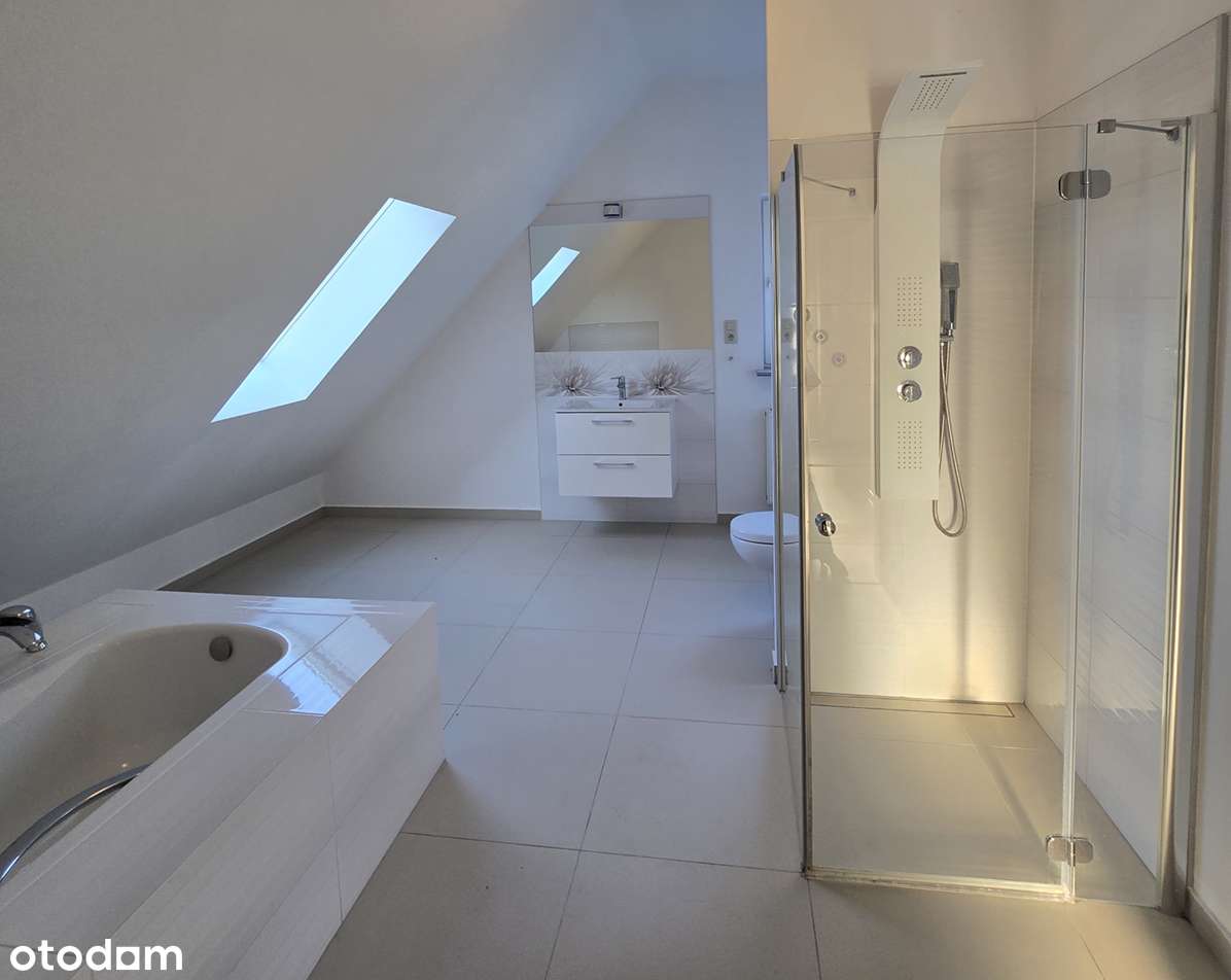 Komfortowy dom z ogrodem i niezależnym mieszkaniem-9