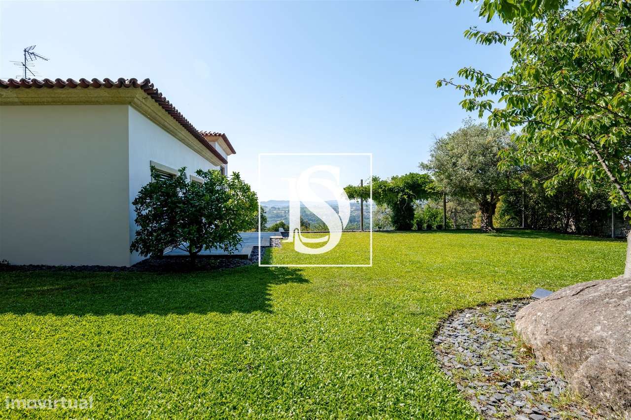 Moradia T4 Venda em Santo Tirso, Couto (Santa Cristina e São Miguel) e-59