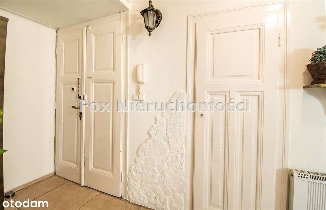 Klimatyczne 3 pokoje w zadbanej kamienicy -centrum-9