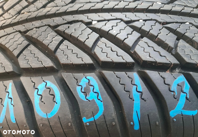 205/60r16 (Z109/24)01 2szt 7,5mm UltraGrip Performance 2 GOODYEAR 2018r ZIMOWE - 4