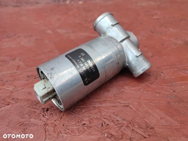 BMW E36 / E34 ORYGINALNY SILNICZEK KROKOWY BOSCH DO SILNIKÓW M50B20 / M50B25 O NR. 1 744 713 / 1 738 981 OEM - 1