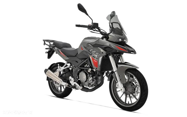 Benelli TRK 251 - 2