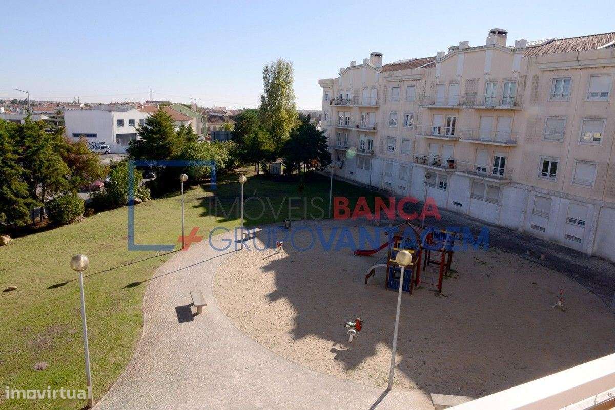 Apartamento T3 com Arrecadação em Condominio com piscina e parque i... - Grande imagem: 3/20