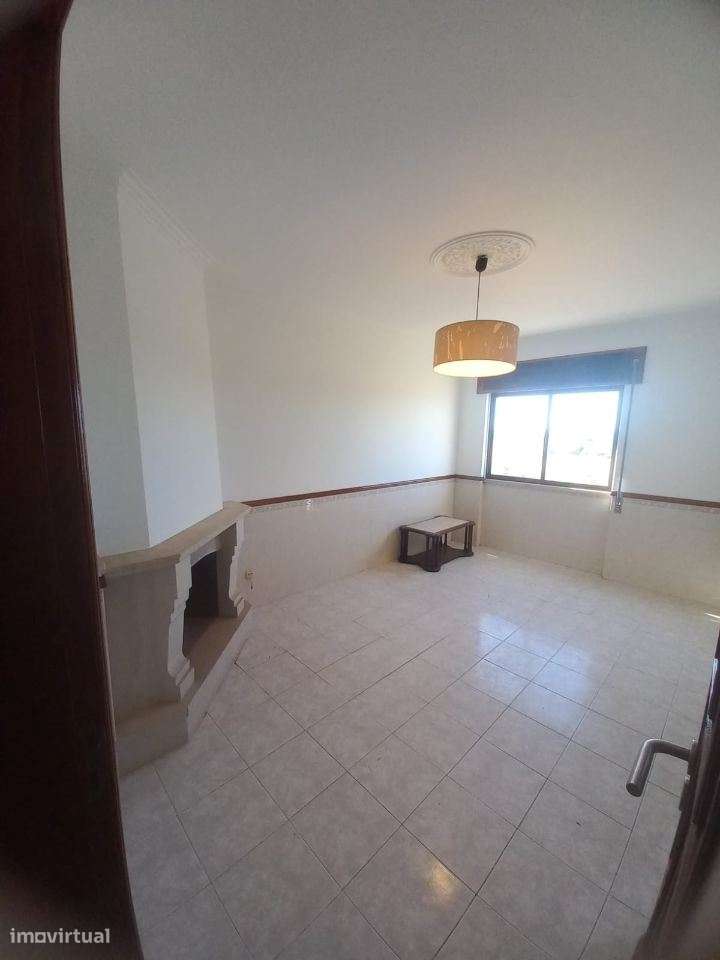 Arrenda-se amplo T3 no Samouco - Grande imagem: 4/19