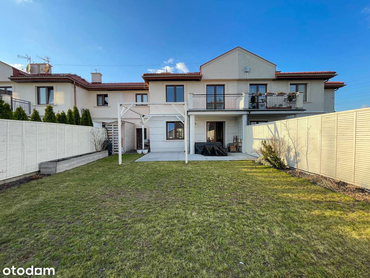 Przestronny i pięknie zaprojektowany dom szeregowy | ogród | garaż-15