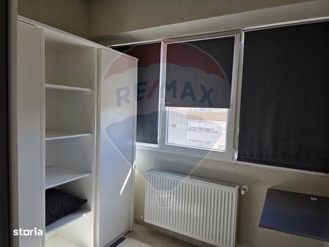 Apartament cu 3 camere de vânzare, cartier FIALD-15