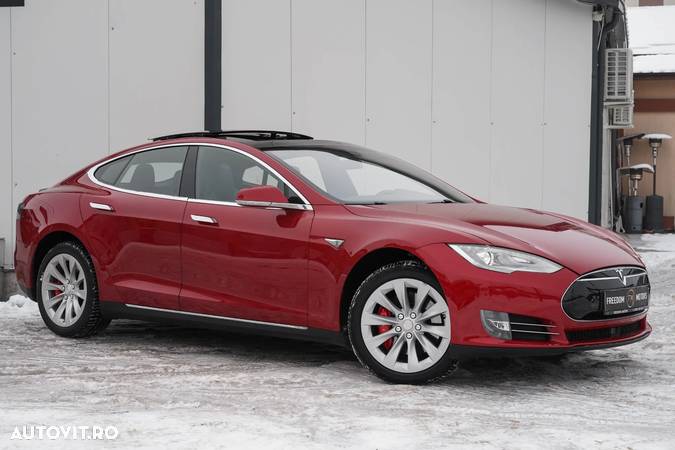 Tesla Model S - 5