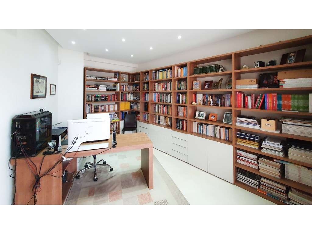 Moradia T5 Contemporânea na Arrábida - Elegância, Conforto e Exclus...-20