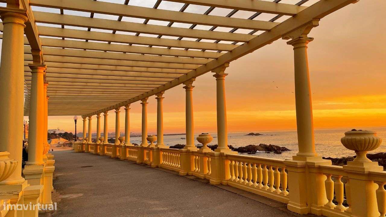 Vende-se Propriedade Frente mar com Moradia, T0 e dois restaurantes-59