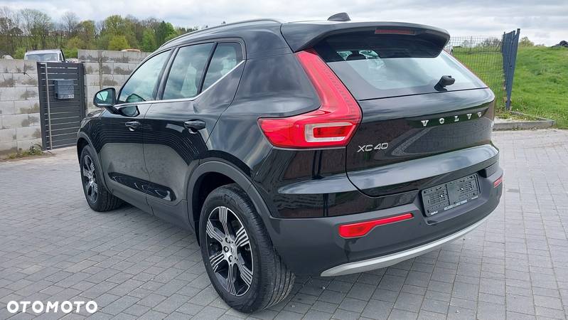 Volvo XC 40 B4 B DKG Momentum Pro - 4