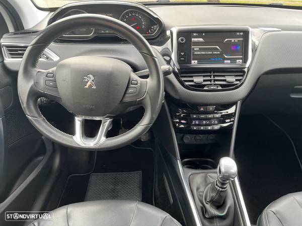 Peugeot 2008 1.6 e-HDi Allure - 9