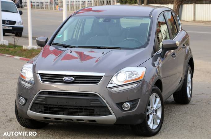 Ford Kuga 2.0 TDCi 4WD Powershift Titanium - 1