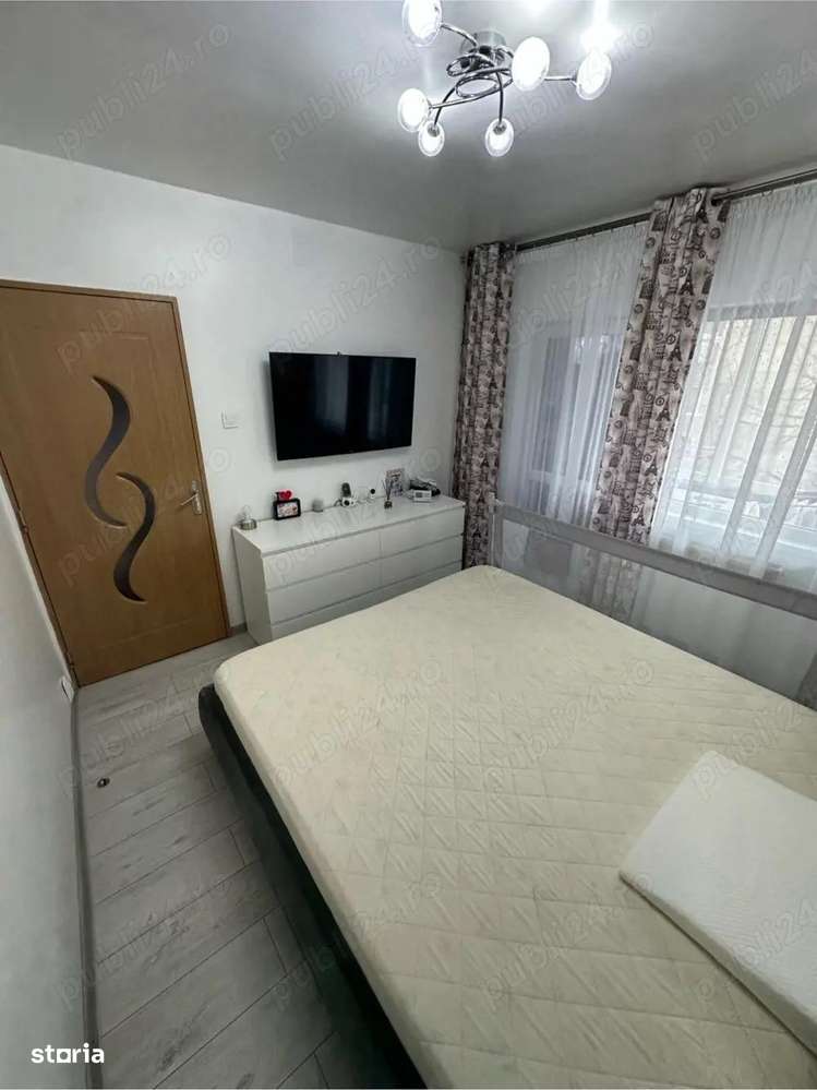 Apartament 3 camere - zona Lipovei - Etaj 2 - Centrala Proprie OCAZIE!-4