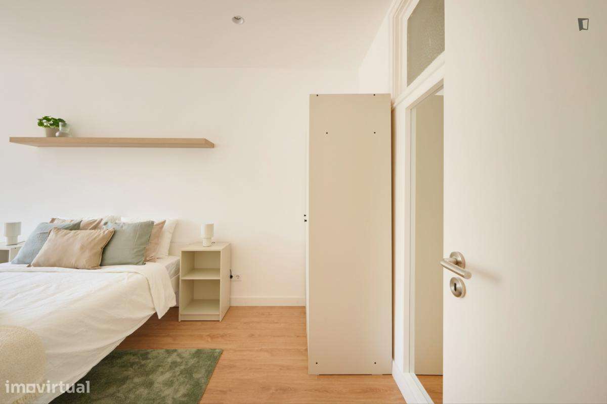Quarto - localizado em Alameda Lisbon - Grande imagem: 2/45