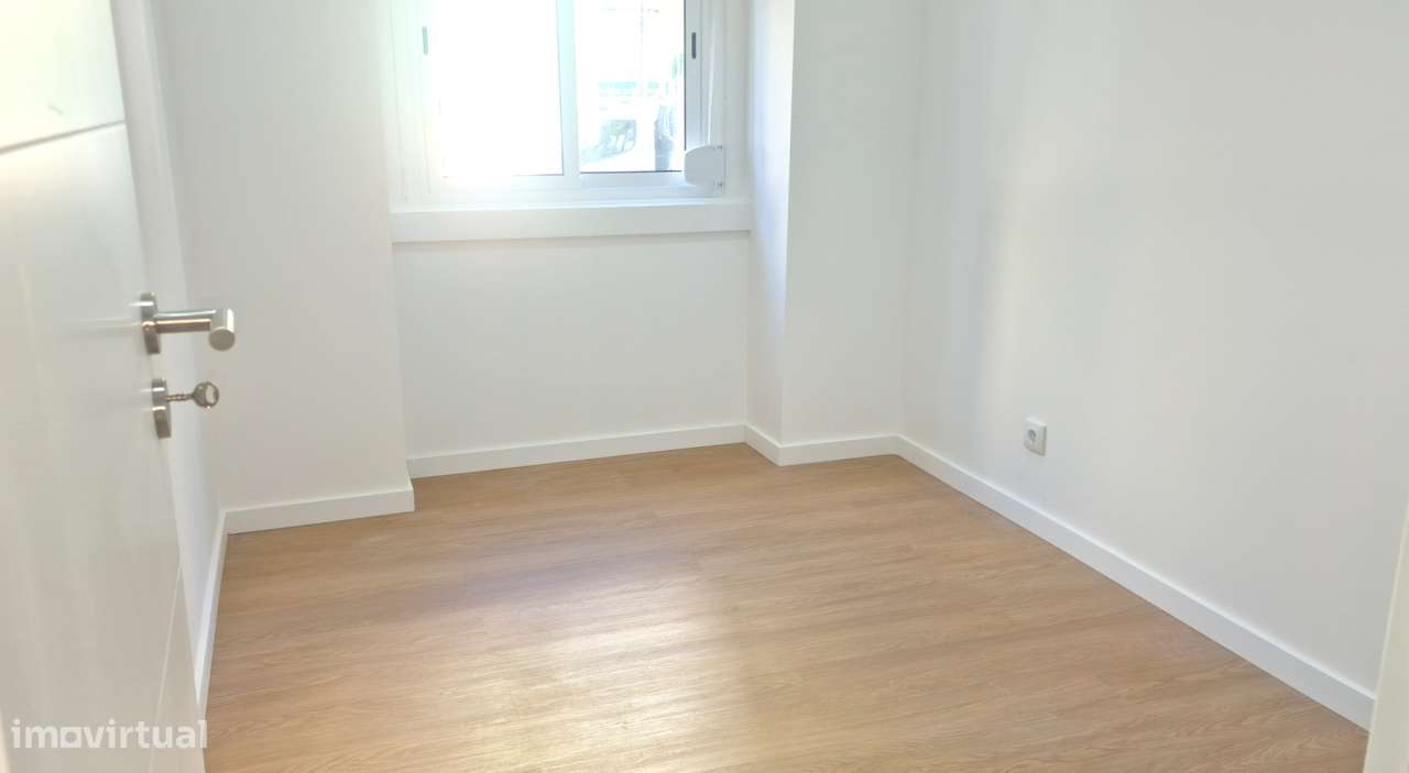 O Refúgio Ideal no T3 Remodelado na Falagueira - Modernidade e Confort - Grande imagem: 5/9