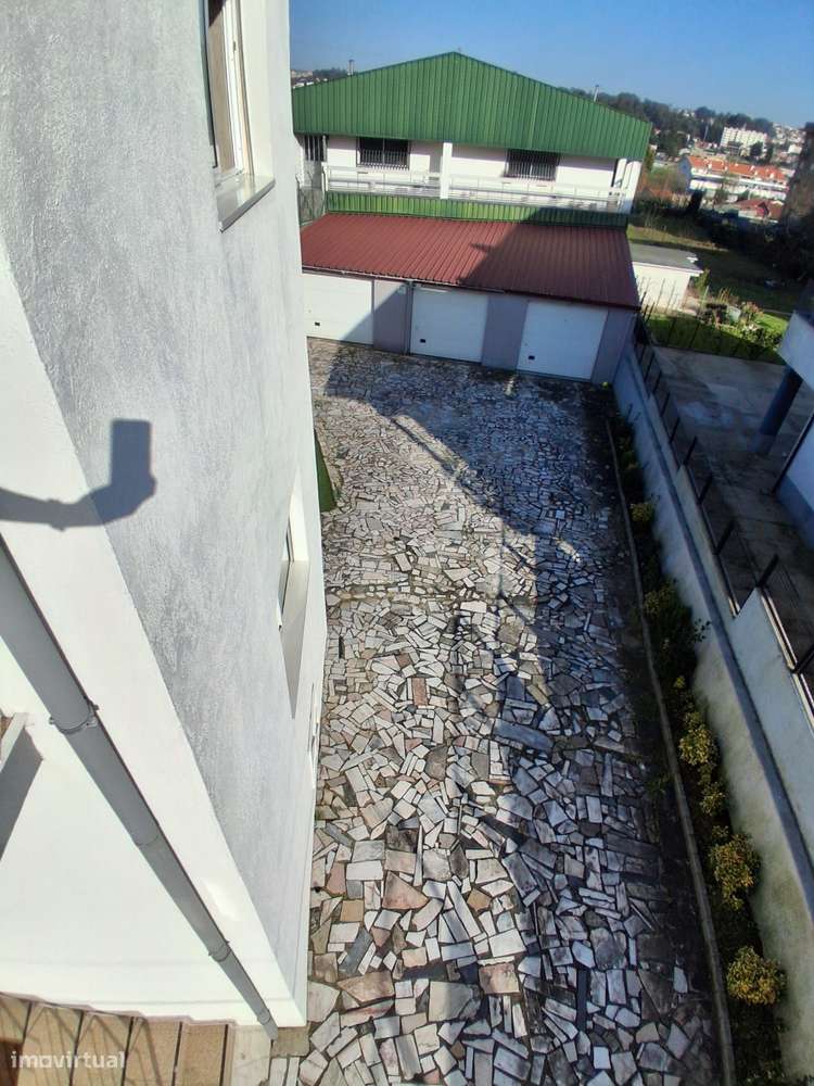 Andar Moradia T3 Renovado, 2 Garagem Individuais em Gondomar-25