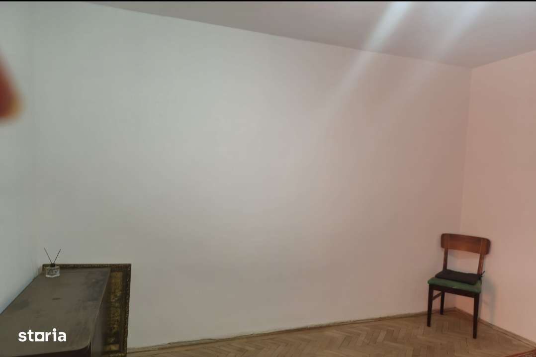 Garsoniera Policlinica Titan-7