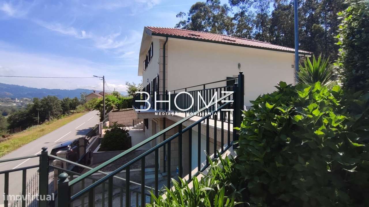 Moradia Individual na Povoa de Lanhoso - Sobradelo da Goma-17