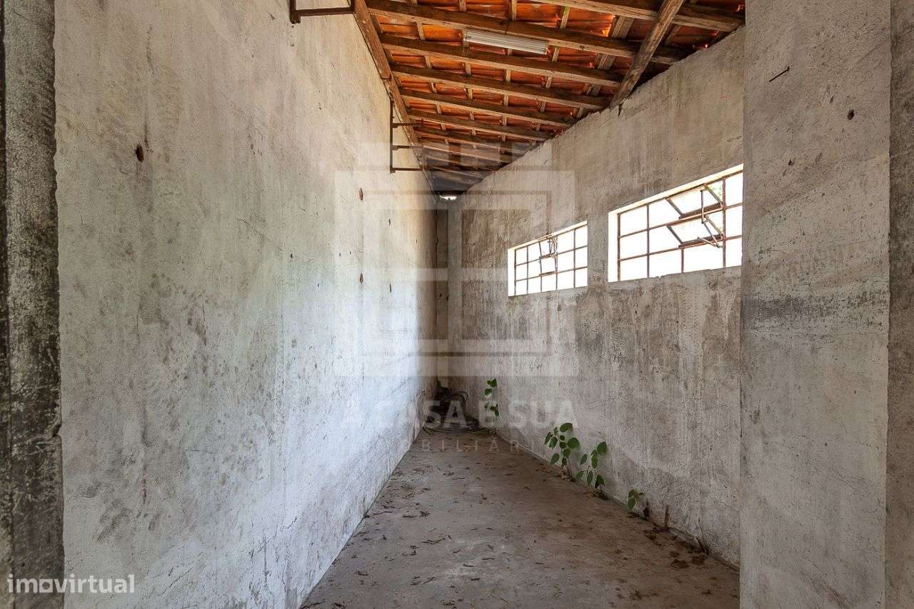 Armazém Industrial em São João da Madeira - Grande imagem: 5/12
