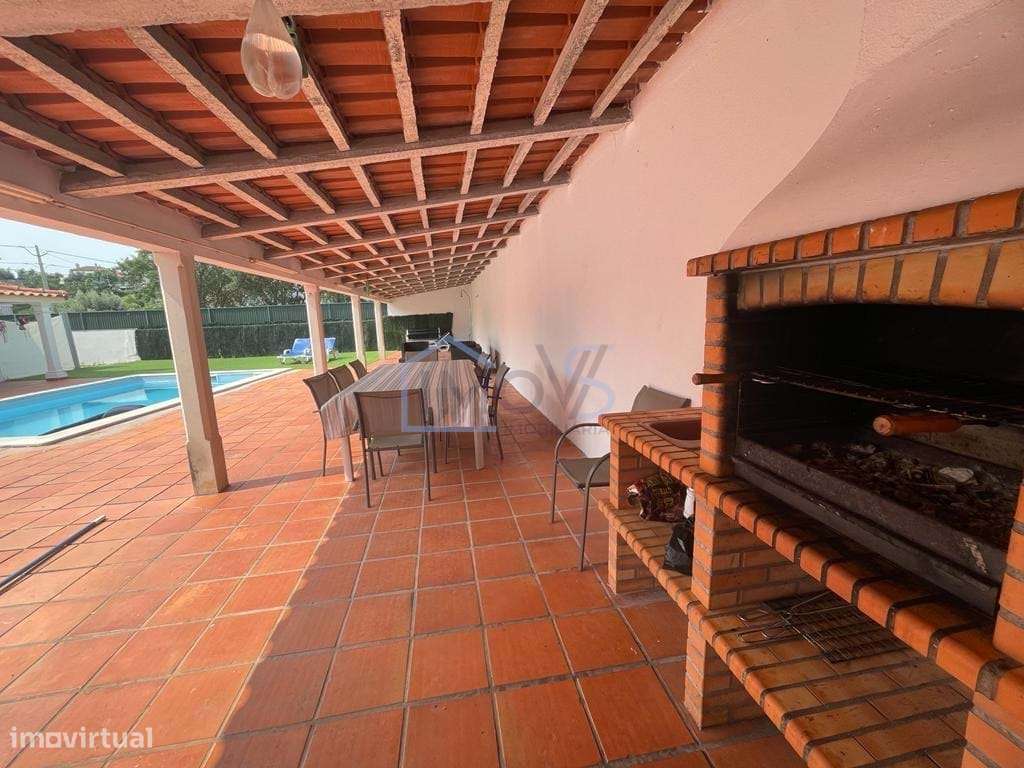 Moradia  T4 com Piscina junto ás margens do Rio Zêzere – Ferreira do Z-9