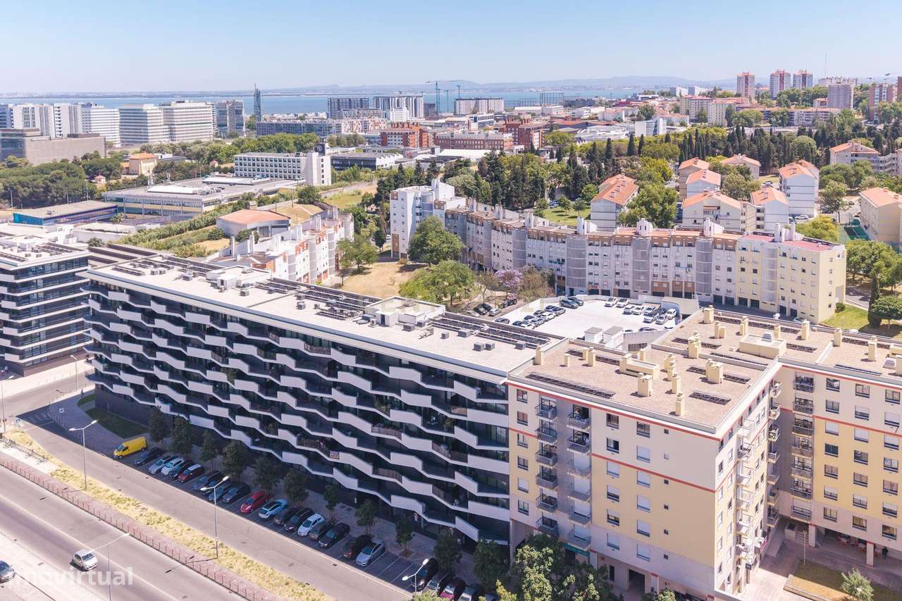 T1 com Varanda de 17 m², Garagem e Arrecadação junto ao Parque das Na