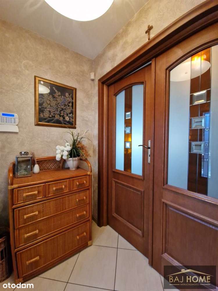 Wyjątkowa nieuchomość z domem w Mokrem k/G-dza-12