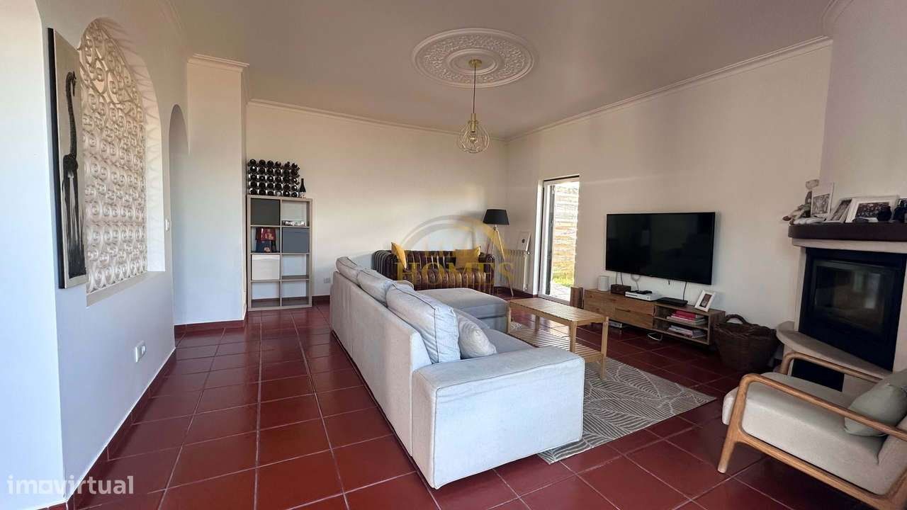 Moradia Independente T4 com Jardim e Vista Rio em Vila Fria – Porto Sa - Grande imagem: 4/35