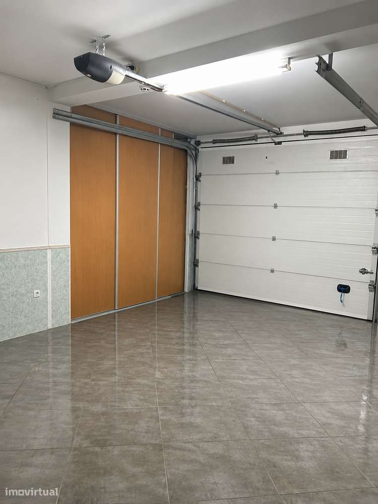 MORADIA GEMINADA V3 em Airães, Felgueiras-29