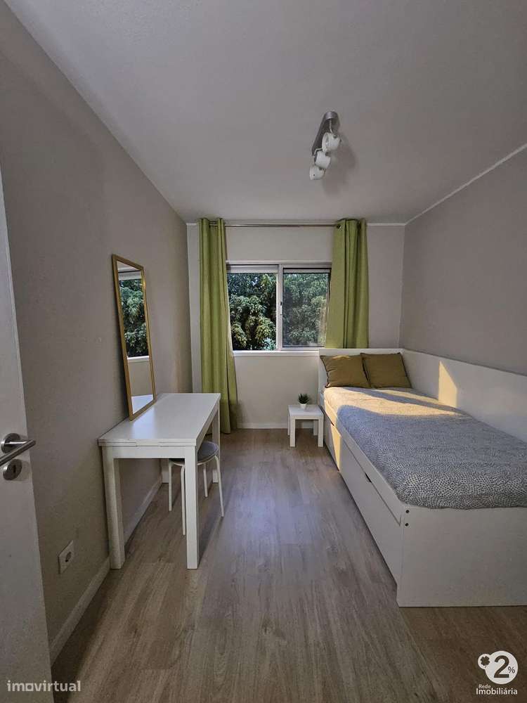 Apartamento T2 em São Mamede Infesta-13