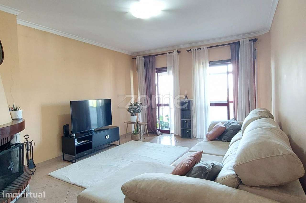 T3 com suíte, lareira e sótão – Urbanização da Maligueira, Leiria... - Grande imagem: 2/31