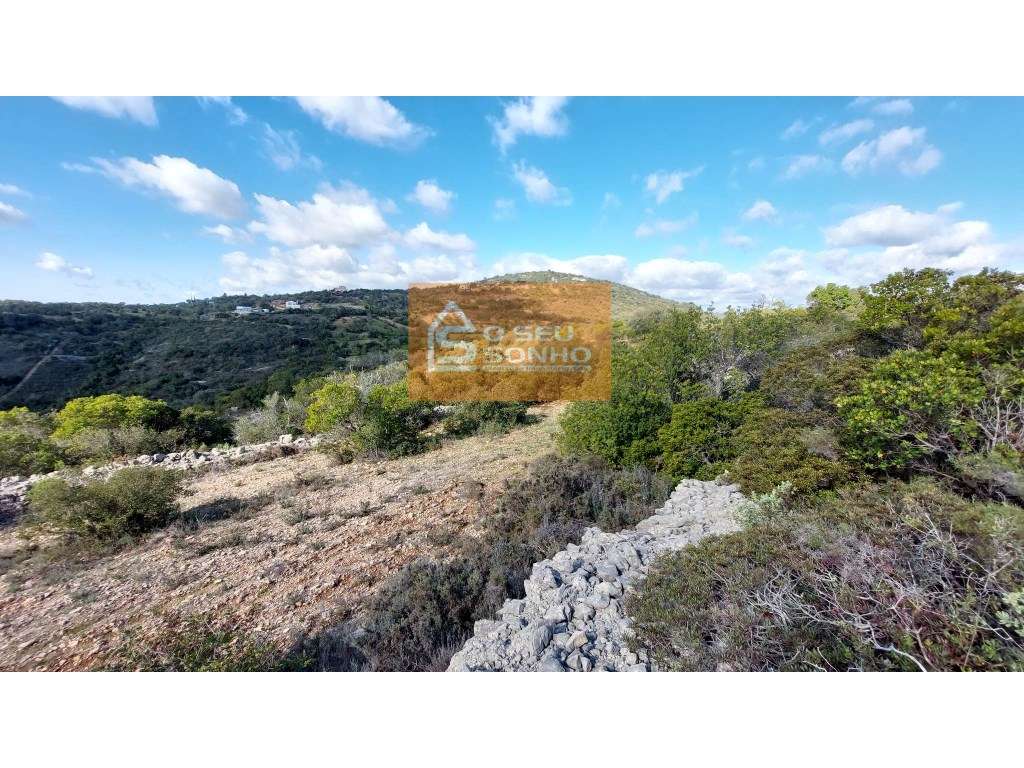 Terreno com aprovação para implantação de estabelecimentos hoteleiros - Grande imagem: 2/10