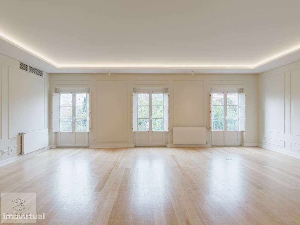 Apartamento T3 na Lapa com garagem - Grande imagem: 3/52