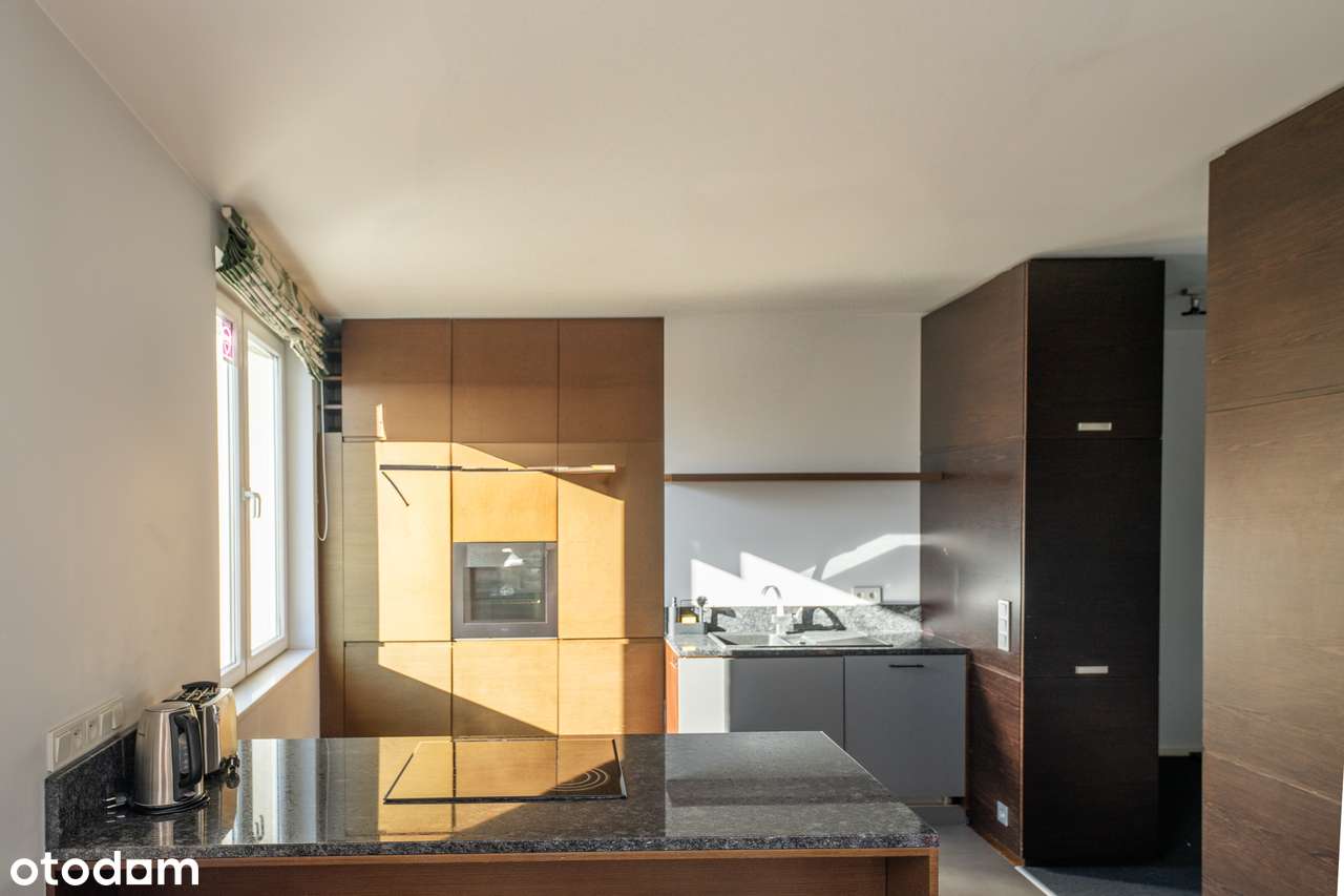 Przestronny, słoneczny apartament przy metrze na  Żoliborzu
