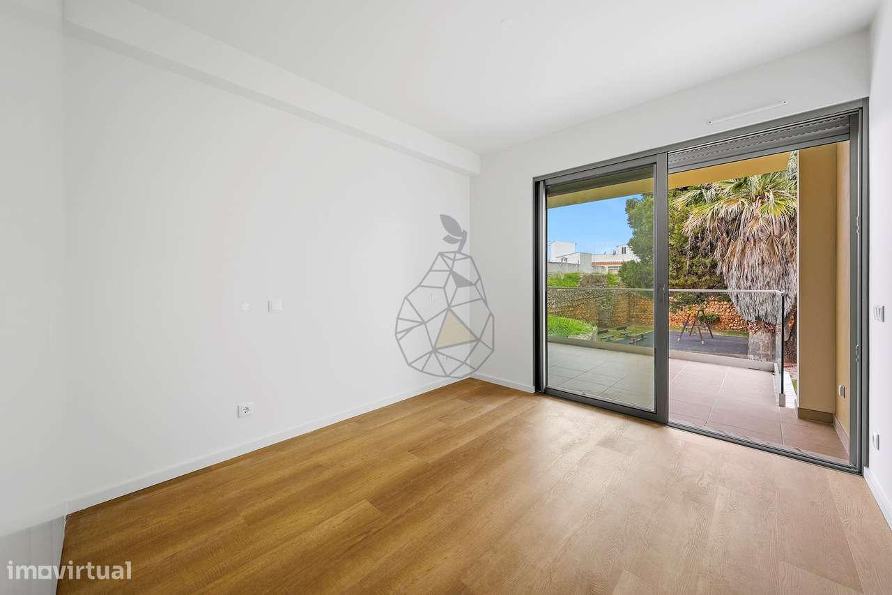 Apartamento com 2 quartos ,Piscina e lugar de estacionamento em Alvor-20