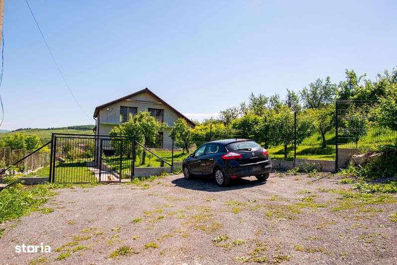 Vand casa in Suceagu - Imagine principală: 5/8