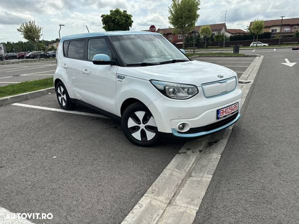 Kia Soul EV Plug - 6