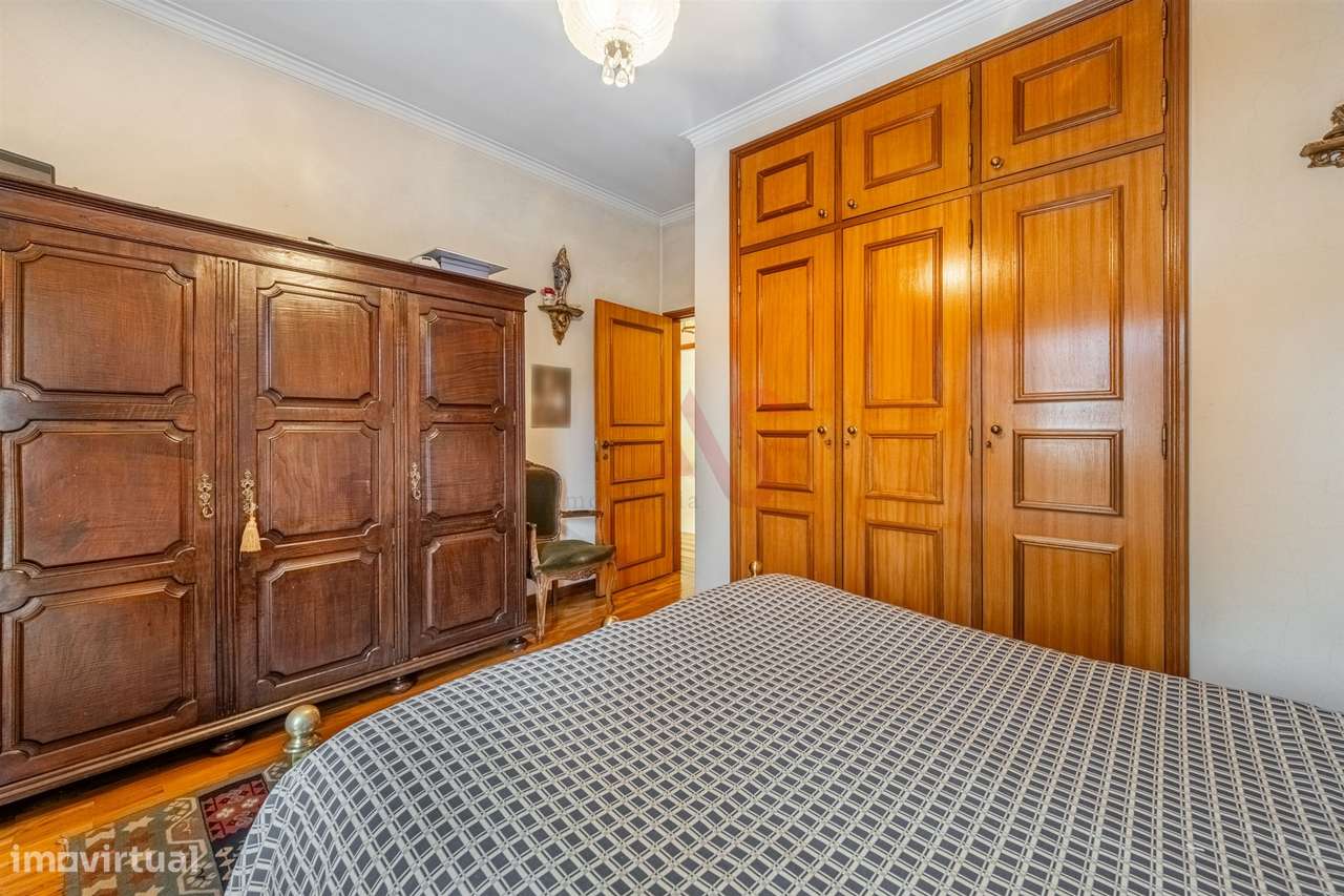 Moradia T3+1 | Sala comum e de jogos | Cozinha equipada | Capoto | Pon-27