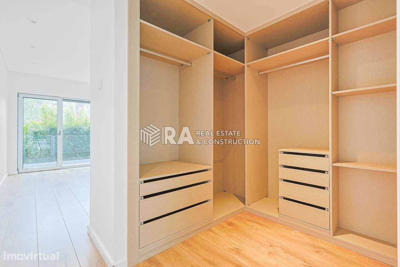 Moradia Isolada T6 Venda em Charneca de Caparica e Sobreda,Almada-12