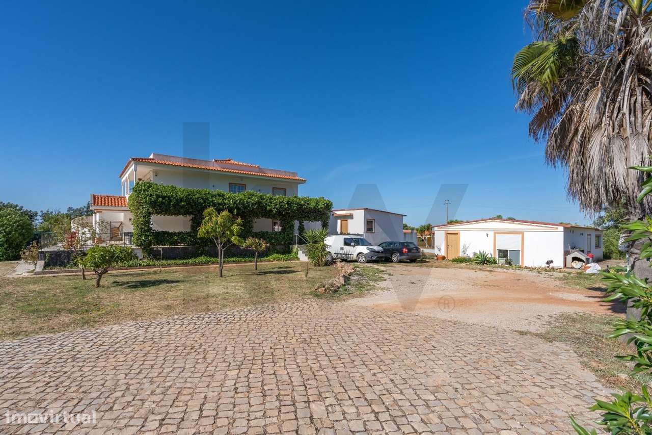 Quinta com vista panorâmica e terreno de 13.000m2 em Santa Bárbara de - Grande imagem: 4/52