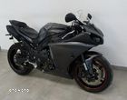 Yamaha R1 - 6