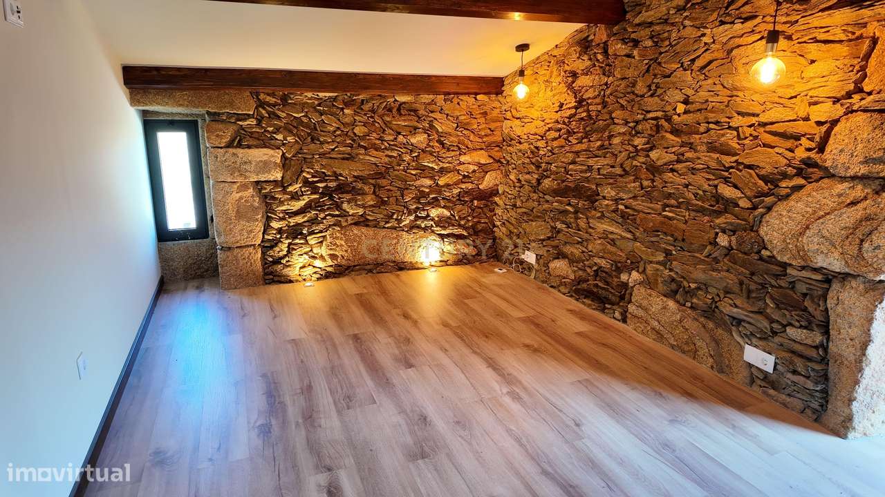 Quinta no Alto Douro Vinhateiro com Projeto Turístico Aprovado-26