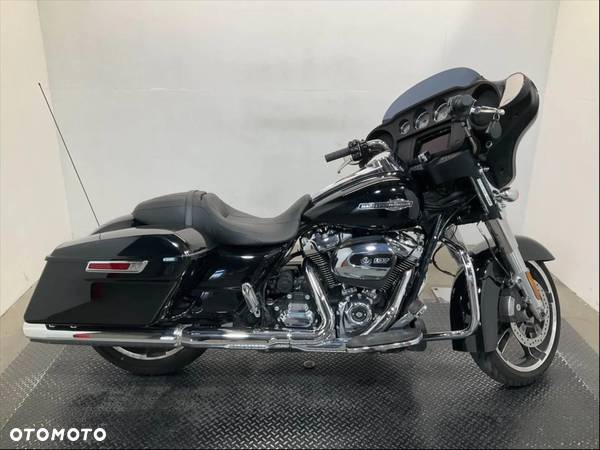 Harley-Davidson Touring Street Glide - 1