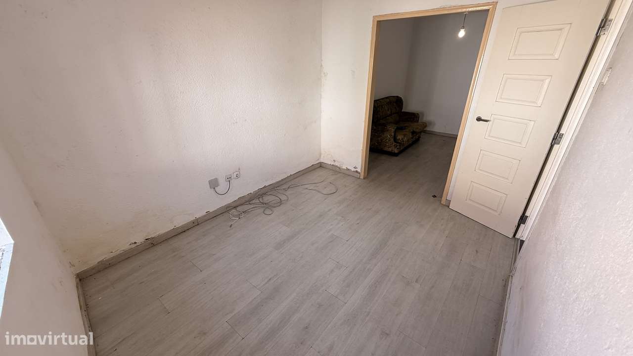 Moradia Térrea T4 no Cartaxo com Potencial de Duas Habitações-15