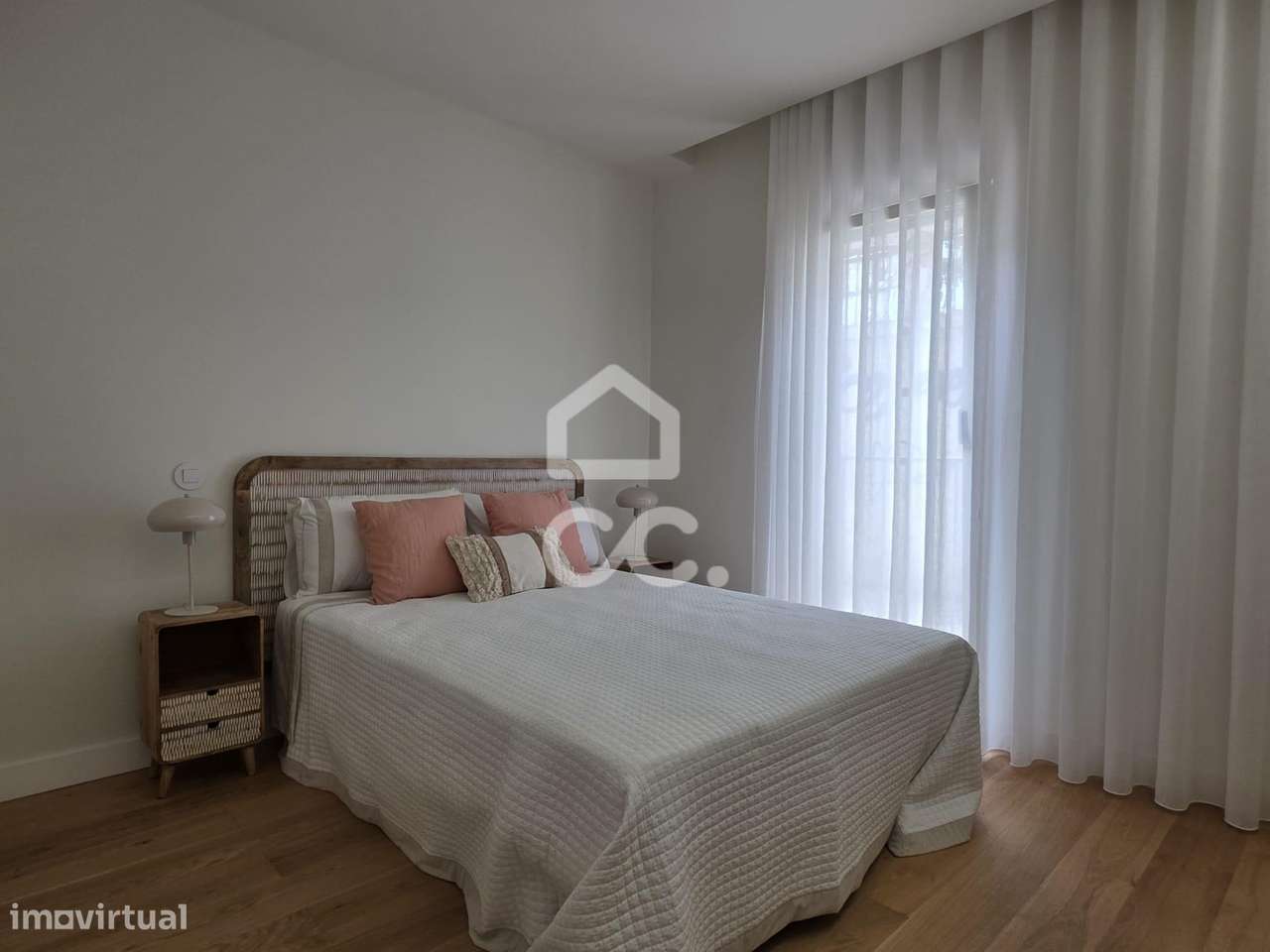 Apartamento T3 de Design Exclusivo no Coração da Baixa de Setúbal-12